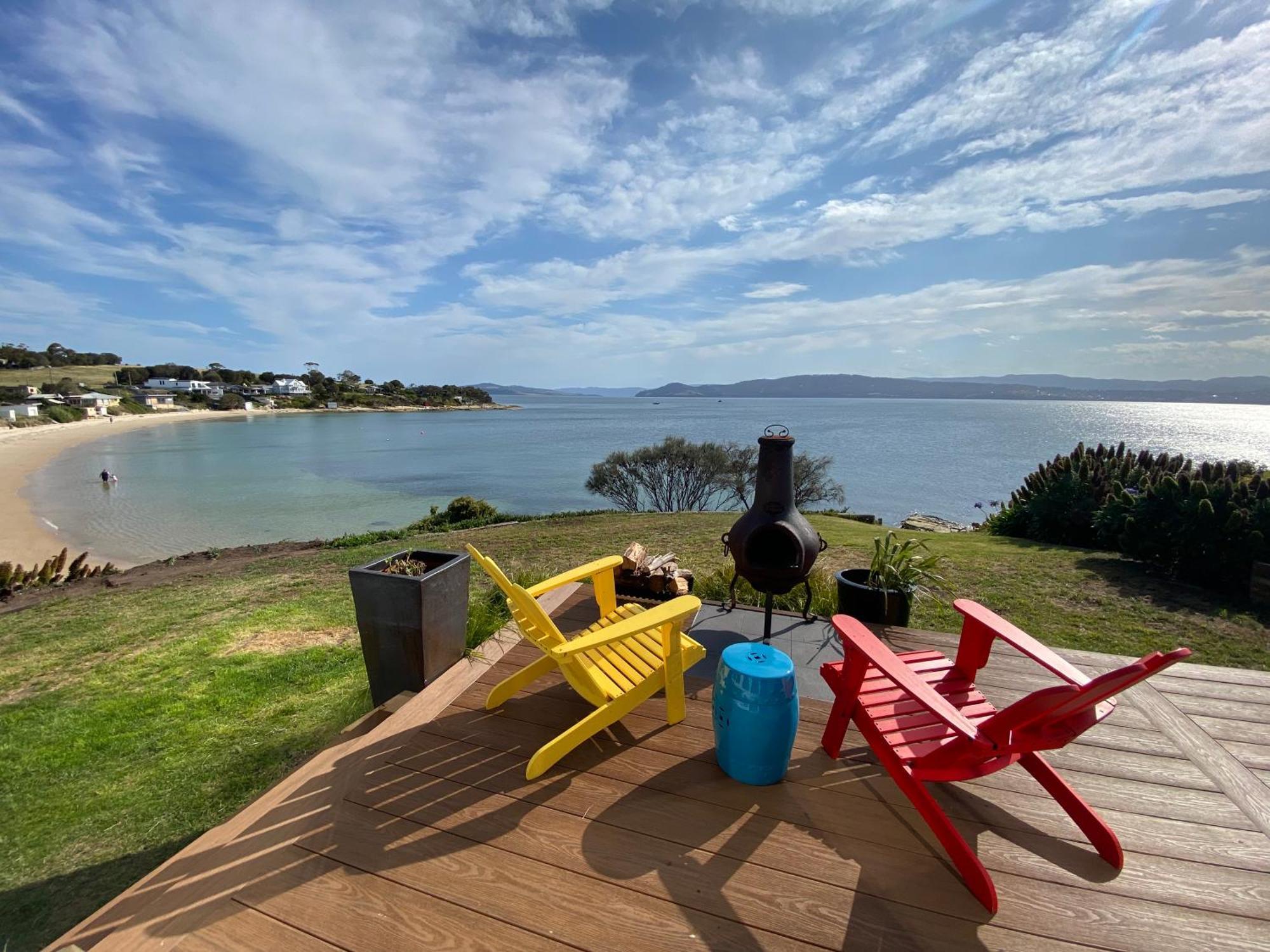 Beach Buoy Opossum Bay South Arm ภายนอก รูปภาพ