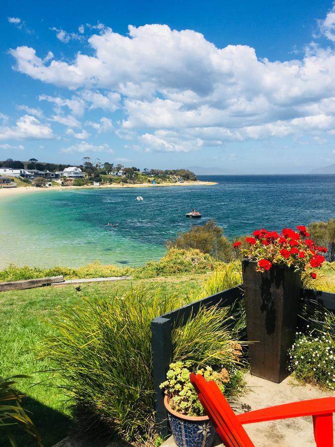 Beach Buoy Opossum Bay South Arm ภายนอก รูปภาพ